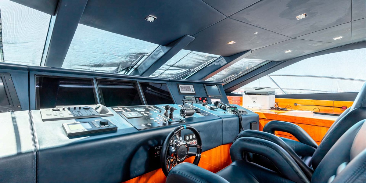 Аренда мега яхты 	Sunseeker 115 Predator в Сочи